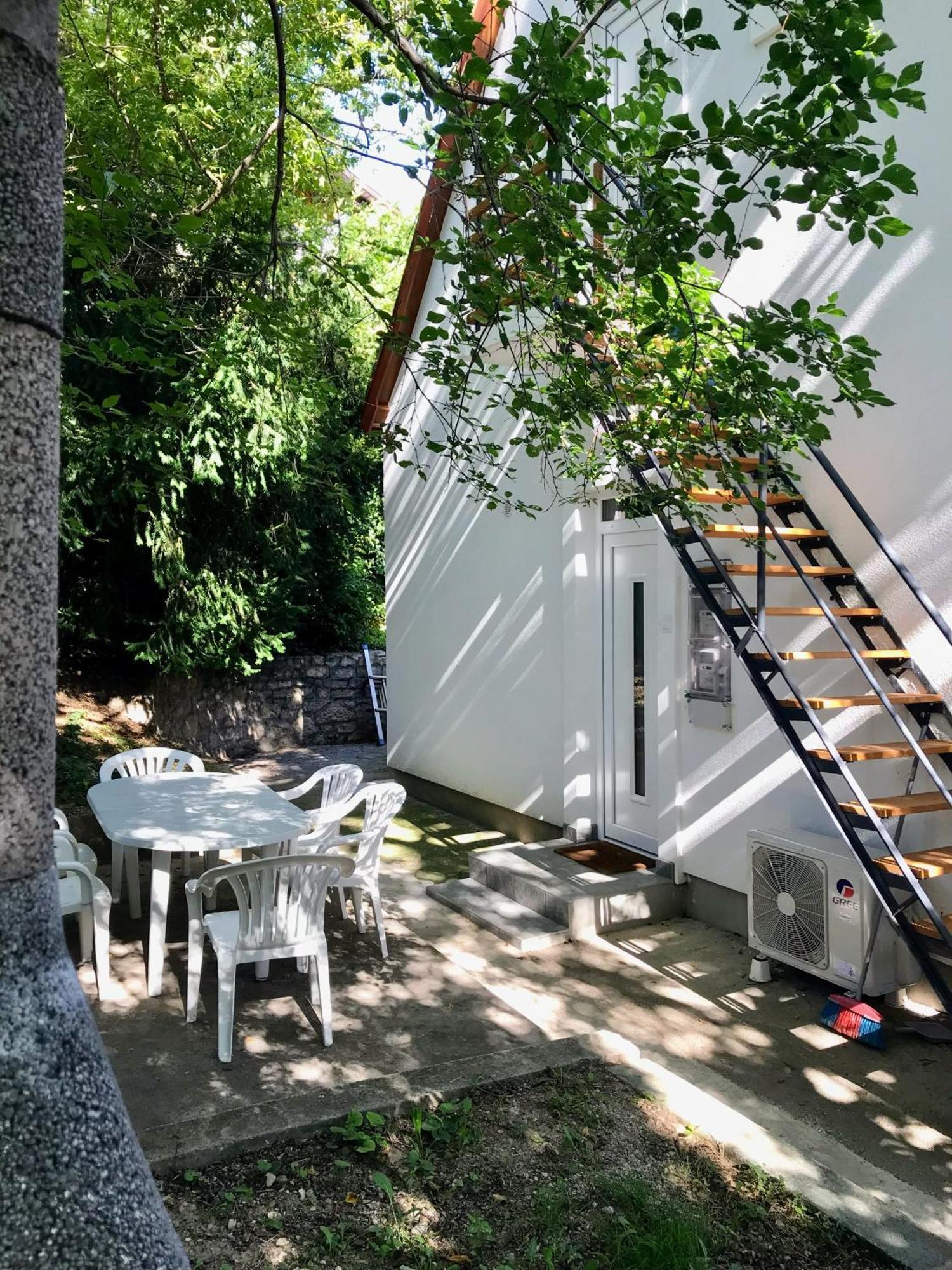 Quiet, Green, Relaxing Place - 2 Bedroom Apartment Balatonfüred Exterior foto